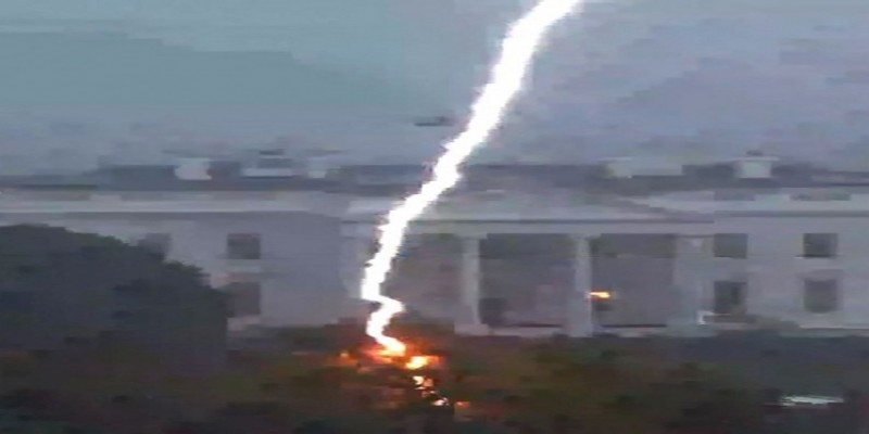 হোয়াইট হাউজের পাশে বজ্রপাতে তিনজনের মৃত্যু।।