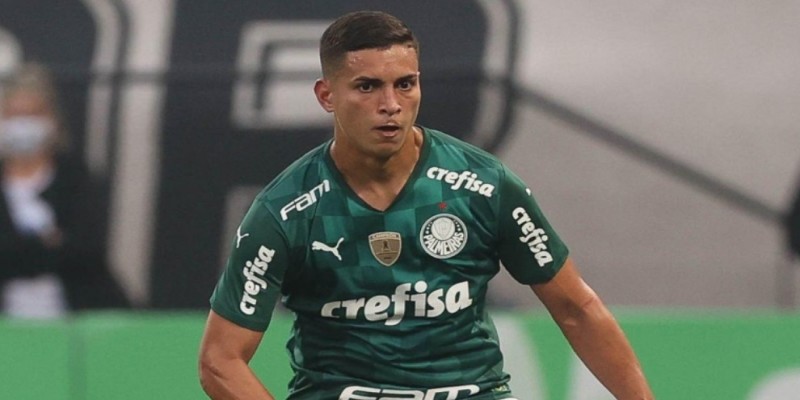 মদপান করে গাড়ি চালানোর অভিযোগে বরখাস্ত ব্রাজিলিয়ান ফুটবলার।।