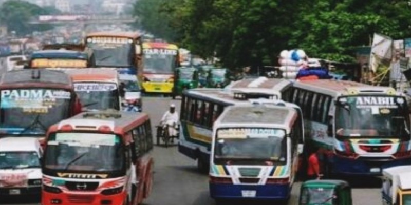 নামমাত্র হরতালের প্রভাব নেই দূরপাল্লার বাসে।।