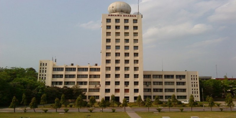 মাঝারি ধরনের ভারী বৃষ্টি হতে পারে কোথাও কোথাও।।