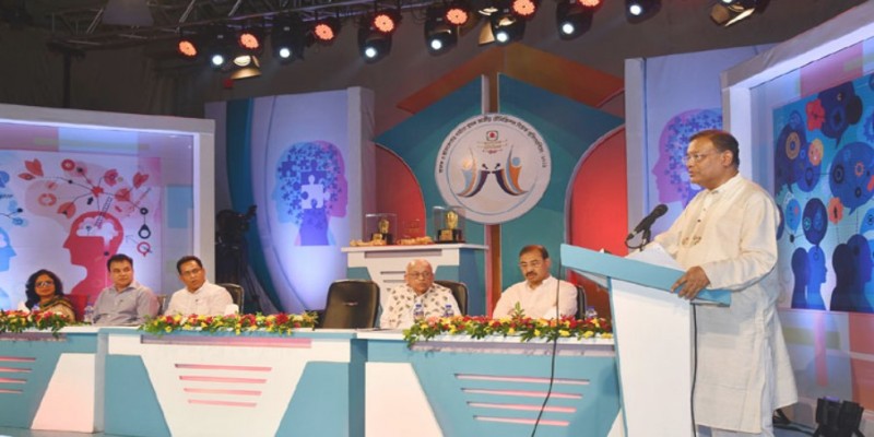 মানুষ যন্ত্রের মতো জড় পদার্থ হয়ে যাচ্ছে।। তথ্যমন্ত্রী
