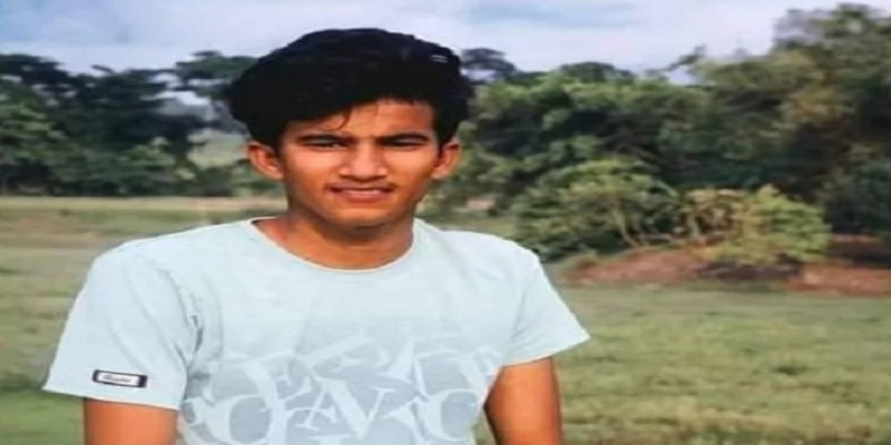 তুচ্ছ ঘটনাকে কেন্দ্র করে যুবককে কুপিয়ে হত্যা।।গ্রেফতার ৩