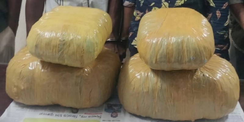 যাত্রাবাড়ীতে প্রায় সাড়ে ৮ লাখ টাকার গাঁজাসহ গ্রেফতার ২।।