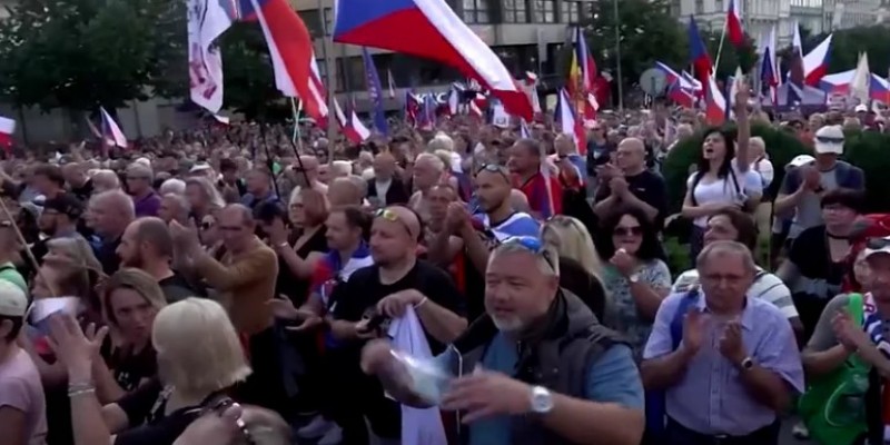 চেক প্রজাতন্ত্রে ইইউ-ন্যাটোবিরোধী বিক্ষোভ