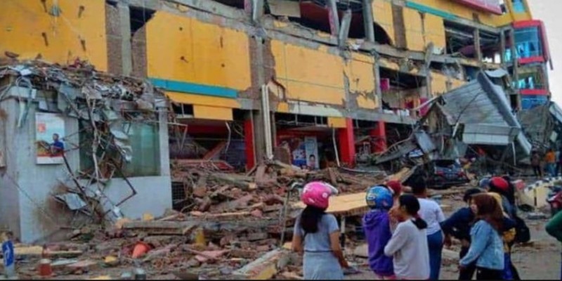 ইন্দোনেশিয়ায় দফায় দফায় ভূমিকম্প।।