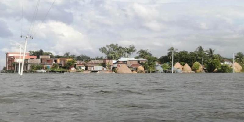 বিষখালী নদীর পানি বিপৎসীমার ওপরে।।