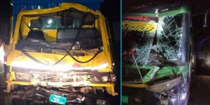 মিরসরাইয়ে কাভার্ডভ্যান-বাস সংঘর্ষে নিহত ৪।।