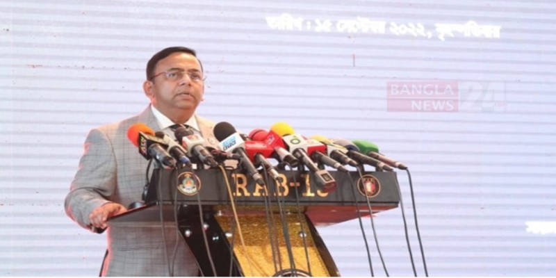 একমাত্র বাংলাদেশেই জঙ্গিরা আত্মসমর্পণ করেছে।।আইজিপি নিউজ