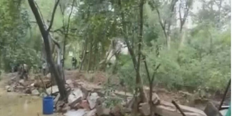 লক্ষ্ণৌতে দেয়াল ধসে নিহত ৯ ।।