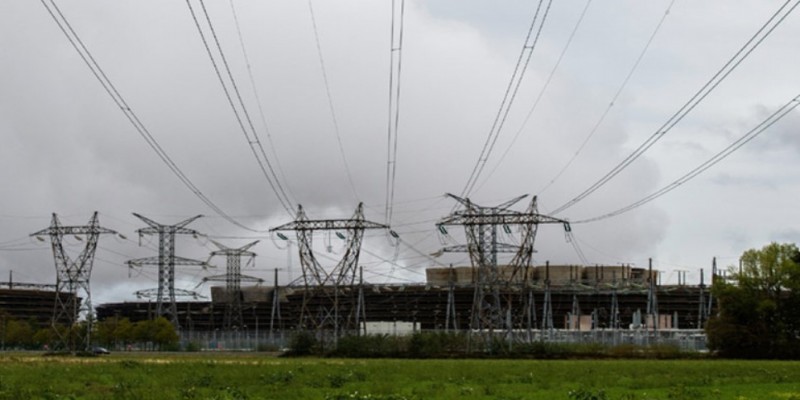 ফ্রান্সে বিদ্যুৎ-গ্যাস বিল বাড়ানোর ঘোষণা।।