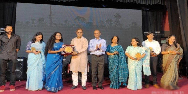 সাহসী পদক্ষেপে নারীদের এগিয়ে যেতে হবে।। সংস্কৃতি প্রতিমন্ত্রী