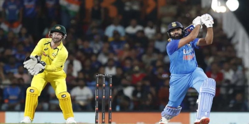 রোহিত-কার্তিক ঝড়ে ৮ ওভারের ম্যাচ জিতে নিলো ভারত।।