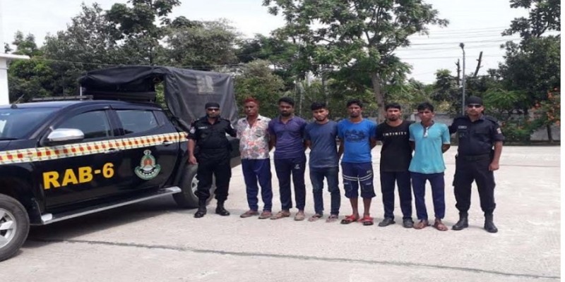 রামপাল তাপ বিদ্যুৎ কেন্দ্রের মালামালসহ ৬ ডাকাত আটক।।