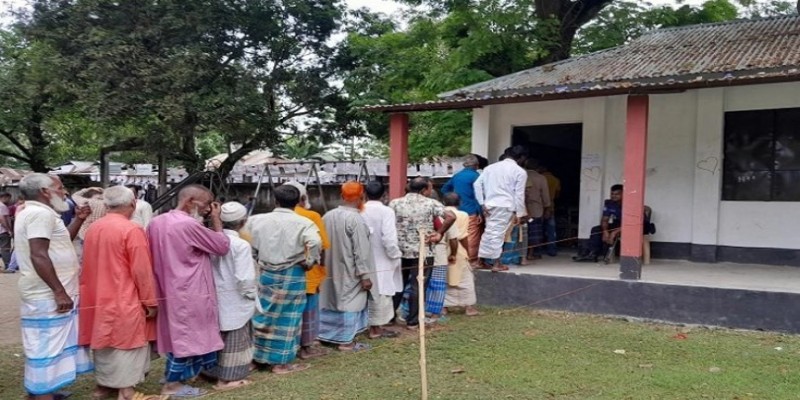 গাইবান্ধা-৫ উপনির্বাচন।।৪৫ কেন্দ্রে ভোটগ্রহণ বন্ধ 