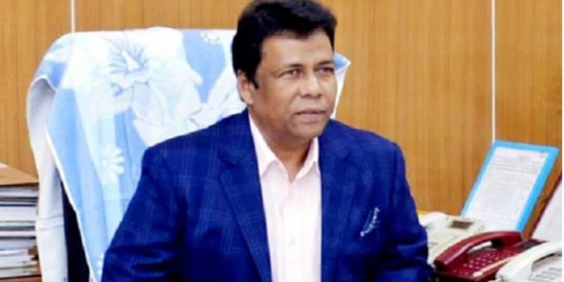 তথ্যসচিব মকবুলকে ‘জনস্বার্থে’ অবসরে পাঠালো সরকার।।