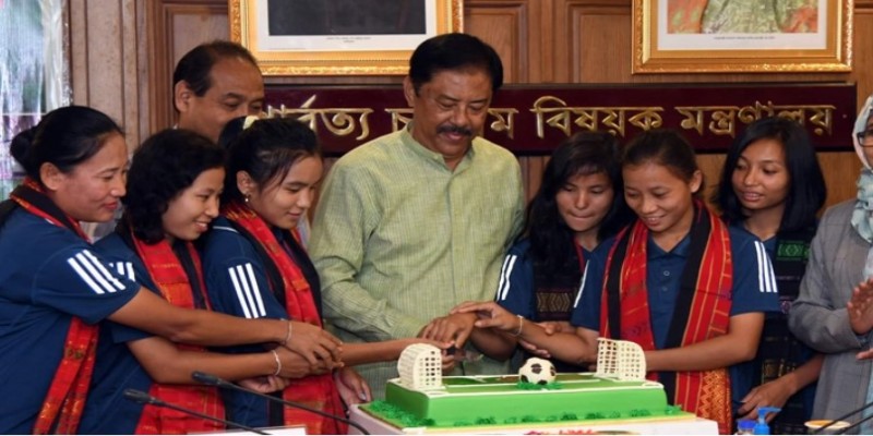 ৩ পার্বত্য অঞ্চল নিয়ে একটি ফুটবল একাডেমি গড়ে তোলার আহ্বান পার্বত্য মন্ত্রীর।।