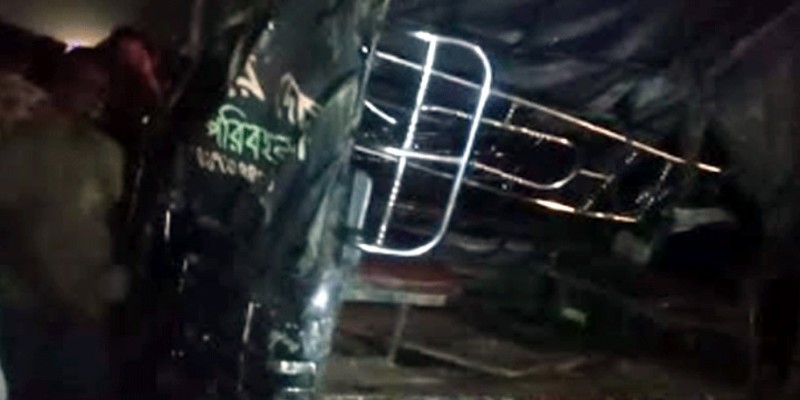 ময়মনসিংহে মাহেন্দ্র-ট্রলির সংঘর্ষে নিহত ২।।