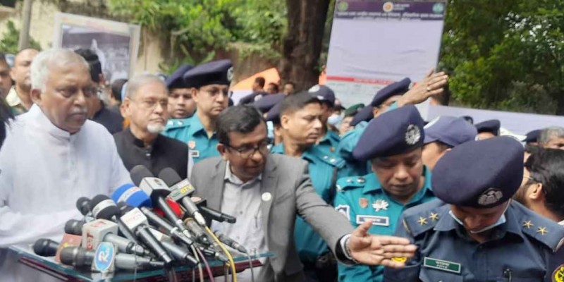 জেলহত্যা মামলার পলাতক আসামিদের দেশে ফিরিয়ে আনা হবে।।স্বরাষ্ট্রমন্ত্রী