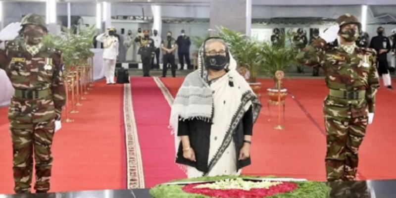 জেল হত্যা দিবসে বঙ্গবন্ধুর প্রতিকৃতিতে প্রধানমন্ত্রীর শ্রদ্ধা।।