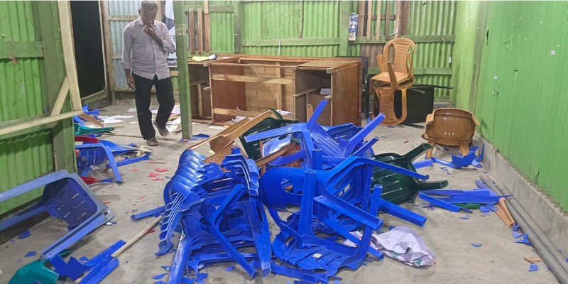 পটুয়াখালী জেলা বিএনপির কার্যালয়ে ভাঙচুর।।