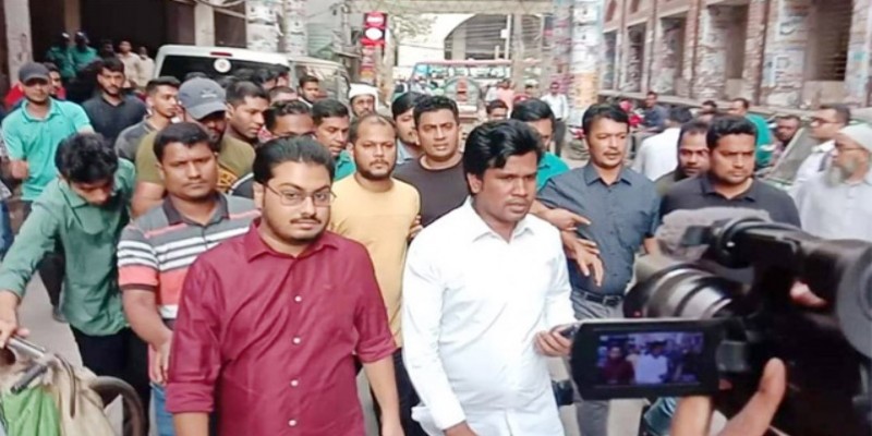 বিচারপতি মানিকের গাড়িতে হামলা।। বিএনপির ১১ নেতাকর্মী রিমান্ডে
