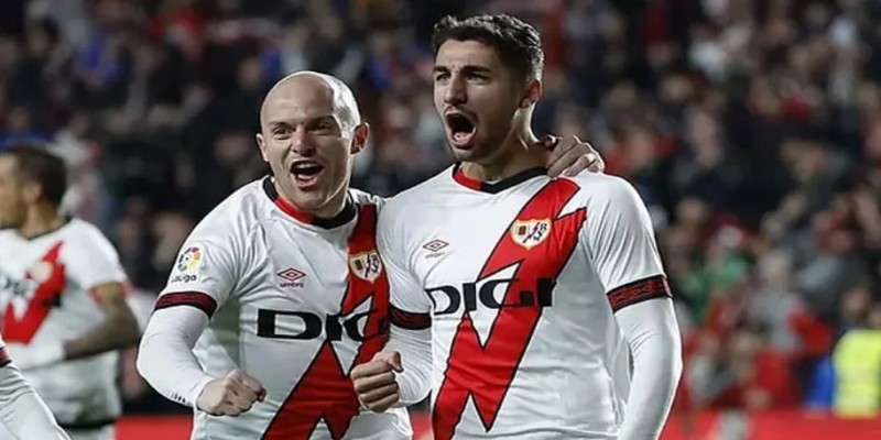 রিয়ালকে প্রথম হারের স্বাদ দিল ভায়েকানো।।