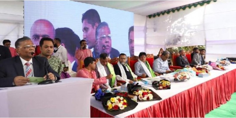 বিশ্ববিদ্যালয়ে কর্মমুখী কোর্সকে গুরুত্ব দিতে হবে।।