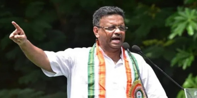 আমি তো নিজেই কালো, তবুও নেত্রী ভালোবাসেন।।ফিরহাদ হাকিম