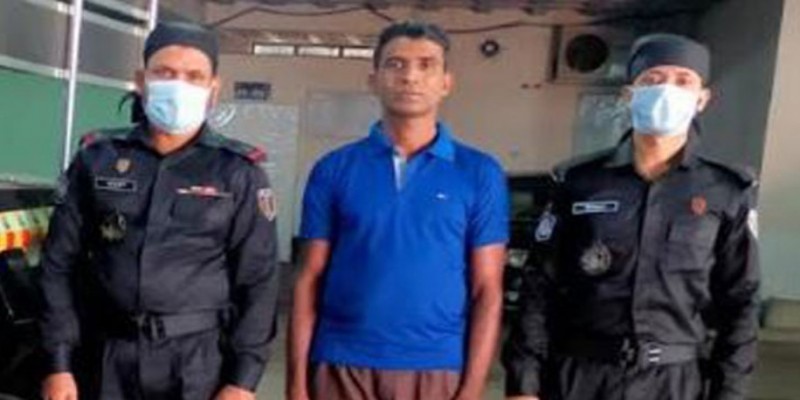 কাভার্ডভ্যানে ছিল ১৩৬ কেজি গাঁজা।।