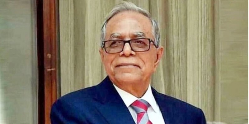 ২০ দিনের সফর শেষে দেশের পথে রাষ্ট্রপতি।।