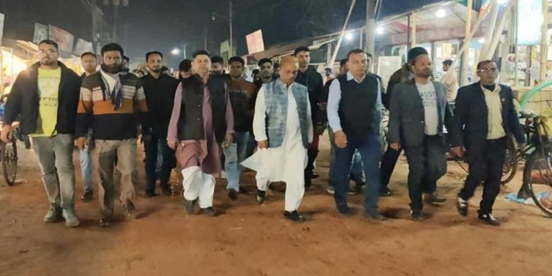 তাতিদলের কর্মী সমাবেশে ককটেল নিক্ষেপ।। ৩ পুলিশ সদস্য আহত, আটক ১৫