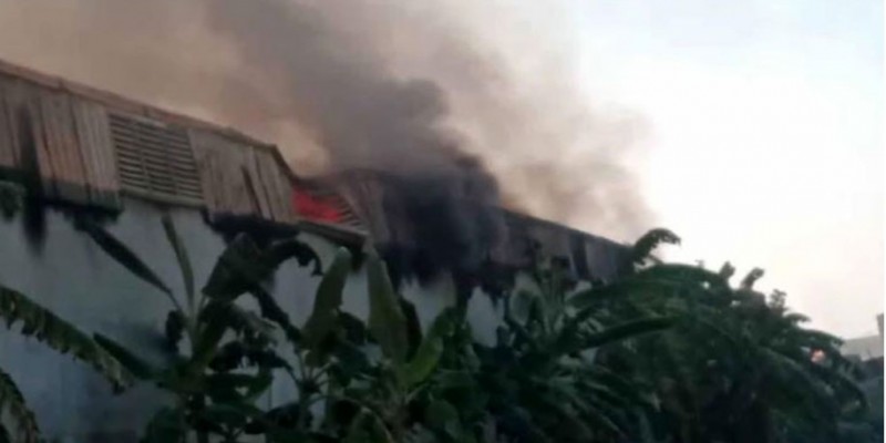 গাজীপুরে কম্পোজিট কারখানায় আগুন।।