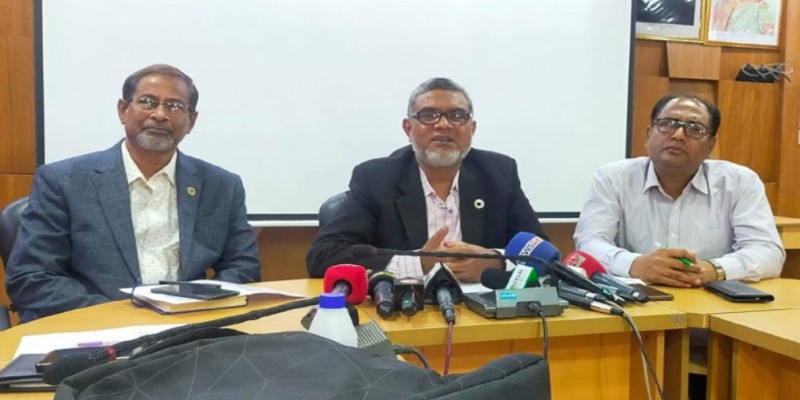 সম্মুখযোদ্ধা ও ষাটোর্ধ্বদের করোনার চতুর্থ ডোজ দেওয়ার সুপারিশ।।