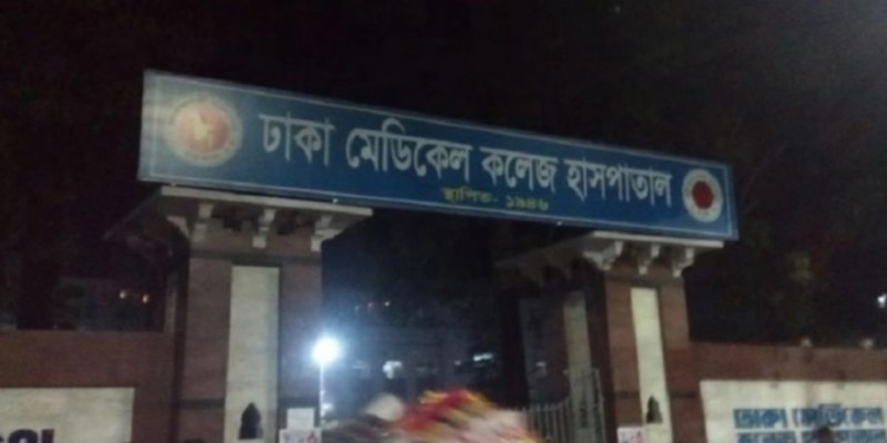 রাজধানীতে কাভার্ডভ্যান নিয়ন্ত্রণ হারিয়ে রিকশায় ধাক্কা।।নিহত ২