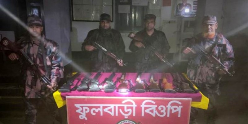 দর্শনা সীমান্ত থেকে বিদেশি ৯টি এয়ারগান জব্দ।।