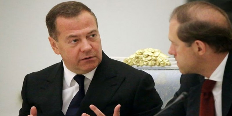 রাশিয়ার ‘যথেষ্ট’ অস্ত্র আছে।। মেদভেদেভ