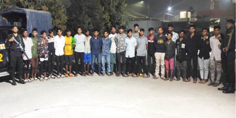 রাজধানীতে ২৯ ছিনতাইকারী আটক