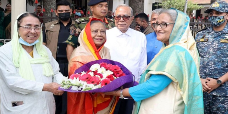 মিঠামইনে রাষ্ট্রপতির গ্রামের বাড়িতে শেখ হাসিনা।।