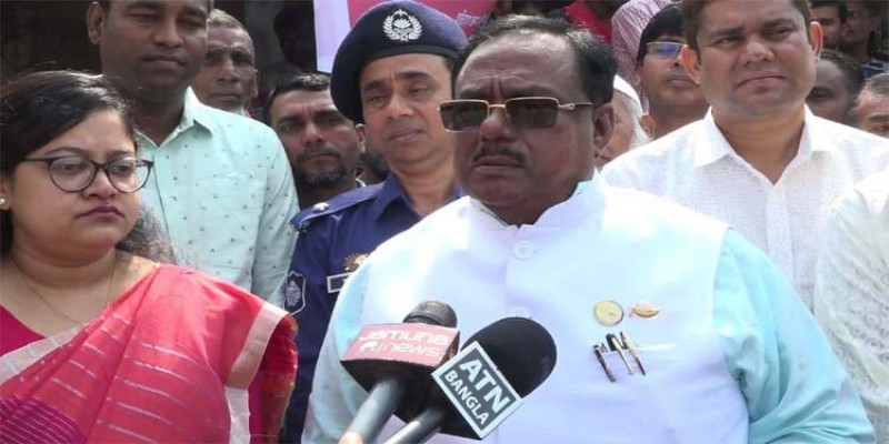শীঘ্রই কার্ডের মাধ্যমে ওএমএস বিতরণ শুরু হবে।।খাদ্যমন্ত্রী
