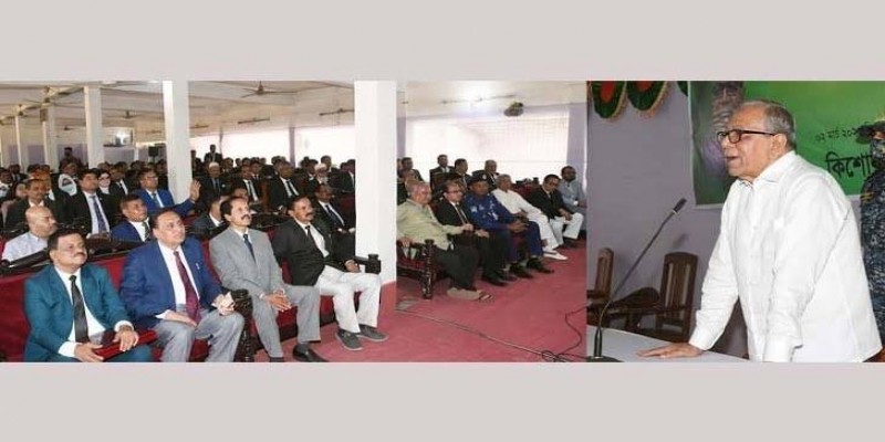 রাজনীতির ঊর্ধ্বে থেকে পেশাগত দায়িত্ব পালন করুন।।রাষ্ট্রপতি