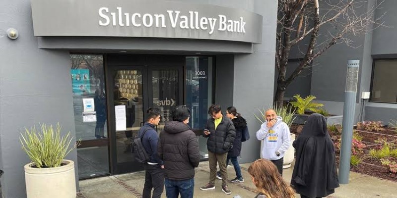 ৪৮ ঘণ্টায় দেউলিয়া যুক্তরাষ্ট্রের সিলিকন ভ্যালি ব্যাংক।।