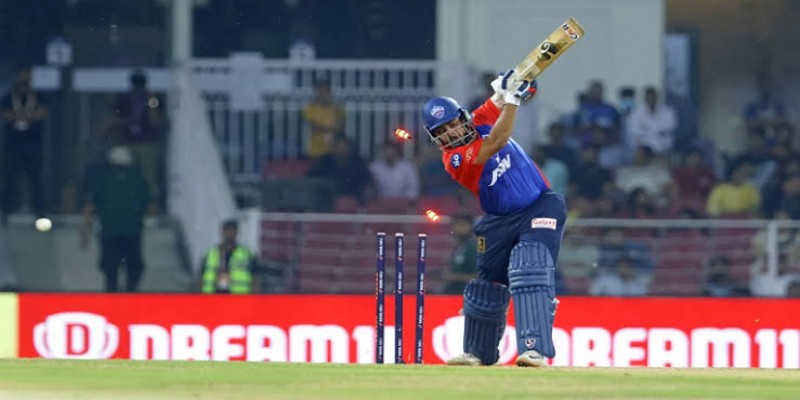 মুস্তাফিজকে ছাড়া মাঠে নেমে বড় হার দিল্লির।।