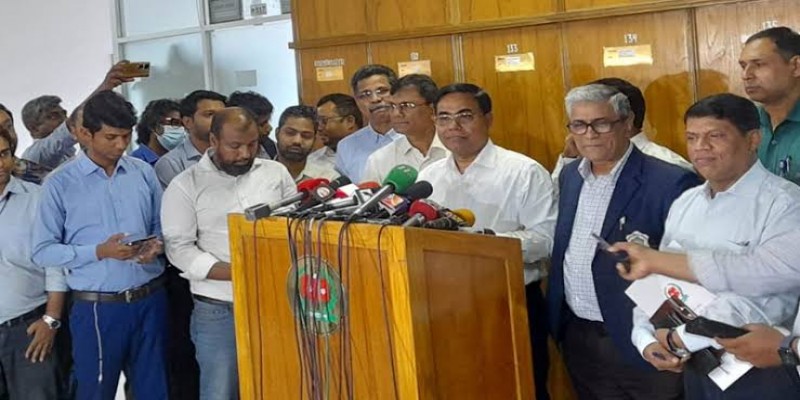 ৩০০ আসনেই ব্যালট পেপারে ভোট।। ইসি