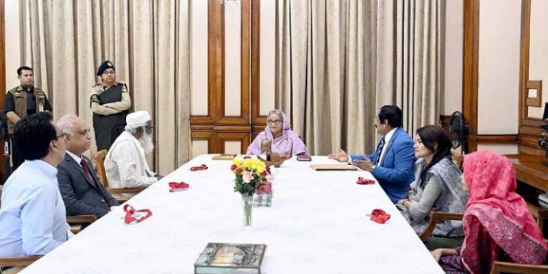 চিকিৎসকদের প্রশংসা করলেন প্রধানমন্ত্রী।।