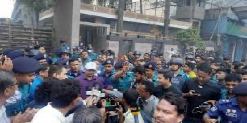 বঙ্গবাজারে আগুন নিয়ে যা বললেন আইজিপি।।