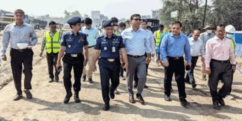 ঈদযাত্রা নির্বিঘ্ন করতে বঙ্গবন্ধু সেতু মহাসড়ক পরিদর্শনে সেতু সচিব ।।