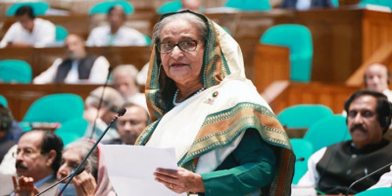 ৭০ অনুচ্ছেদ সরকারের স্থায়িত্বের সুযোগ দিয়েছে।।প্রধানমন্ত্রী