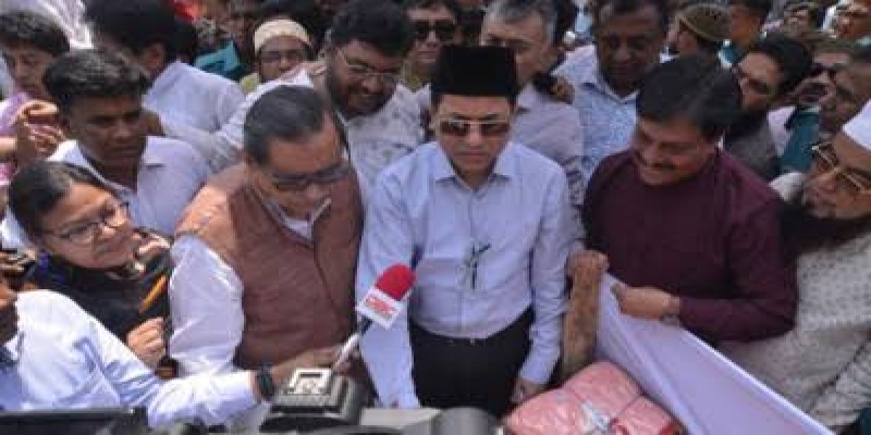 ঈদের পর বঙ্গবাজারের ক্ষতিগ্রস্ত ব্যবসায়ীদের পুর্নবাসন করা হবে।।তাপস