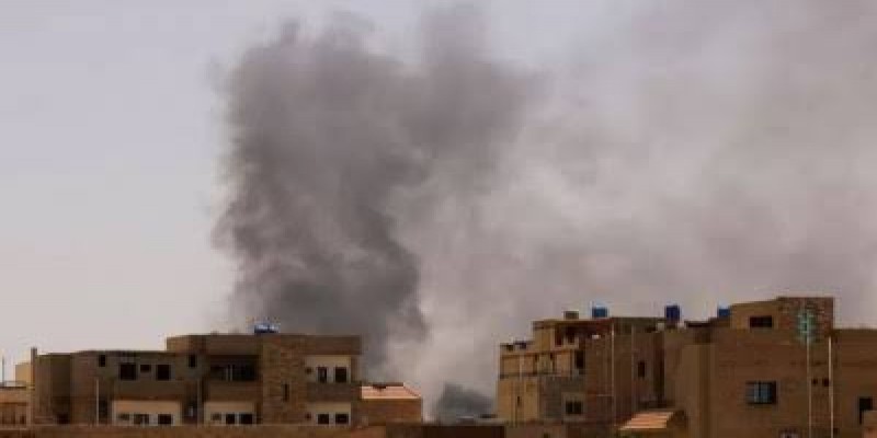 সুদান থেকে কূটনীতিক-নাগরিকদের সরিয়ে নিচ্ছে বিভিন্ন দেশ।।