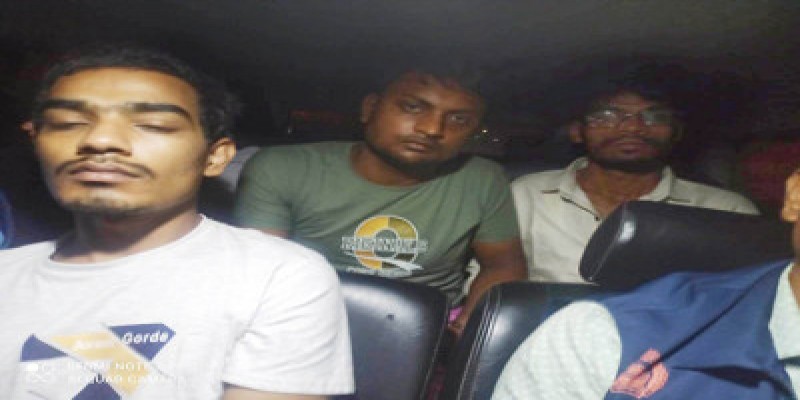 সাতকানিয়ায় শিশুসহ গুলিবিদ্ধ ২।। গ্রেপ্তার ৩